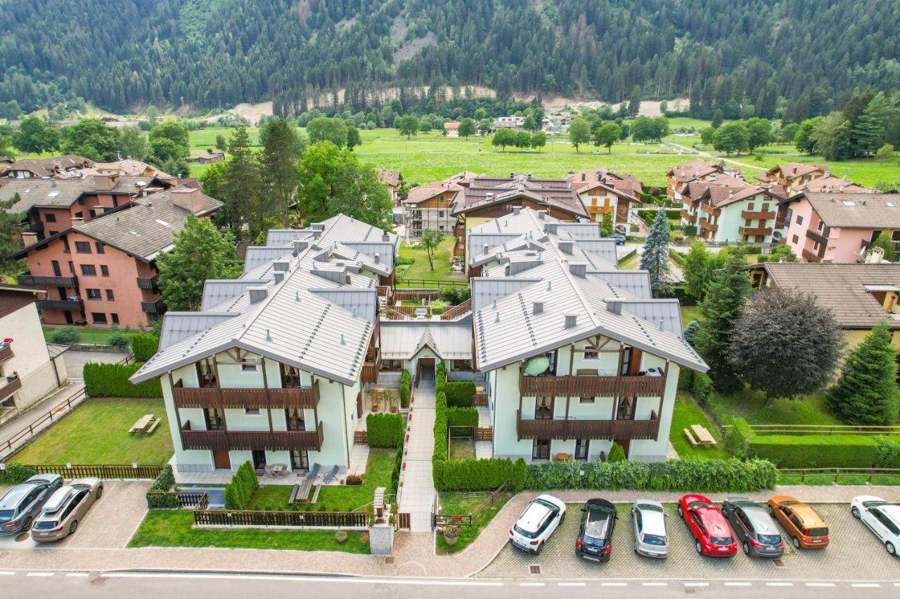 Residence Rta La Rosa Delle Dolomiti Carisolo Zewnętrze zdjęcie